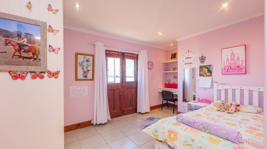 5 Bedroom Property for Sale in Bredasdorp Western Cape